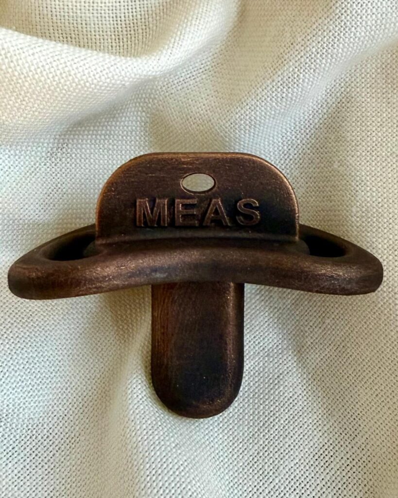 fopspeen met naam en geboortedatum