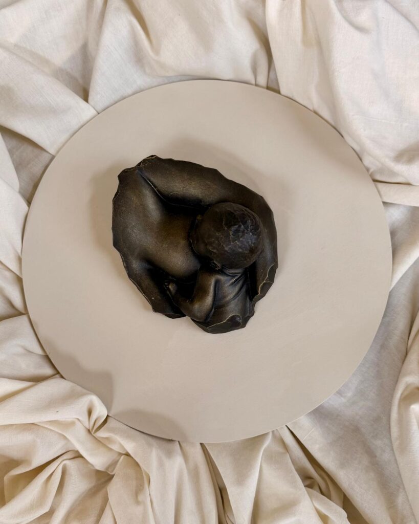 Treasured Moment Bright Brons